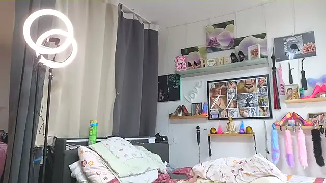 SunshineLexi online show from 10, 3, 2025