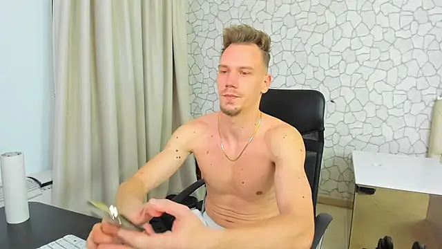 MateoBenjaminX online show from 5, 2, 2025