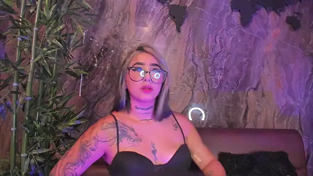 Alahia Dangelo online show from 16, 10, 2025