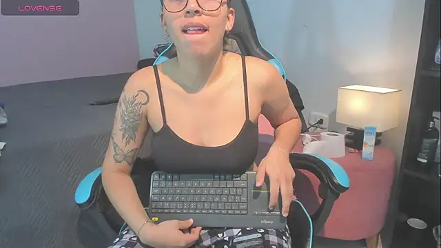 Snapshot of _maria_foxx_ chatting on 7, 7, 2026 maria foxx online show from 7, 7, 2026