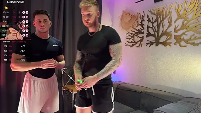 Snapshot of Justin_Hardy chatting on 28, 10, 2025 Justin Hardy online show from 28, 10, 2025