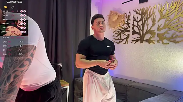 Snapshot of Justin_Hardy chatting on 29, 10, 2025 Justin Hardy online show from 29, 10, 2025