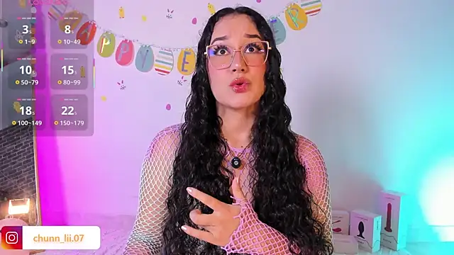 Snapshot of chunn_liioo chatting on 2, 4, 2026 chunn liioo online show from 2, 4, 2026