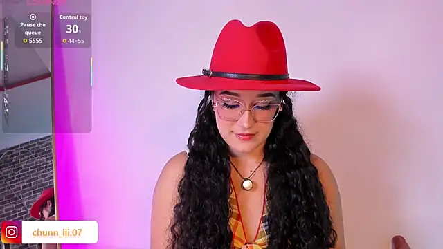 Snapshot of chunn_liioo chatting on 30, 4, 2026 chunn liioo online show from 30, 4, 2026