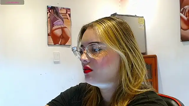 Snapshot of kendallclarkk03 chatting on 19, 2, 2025 kendallclarkk03 online show from 19, 2, 2025