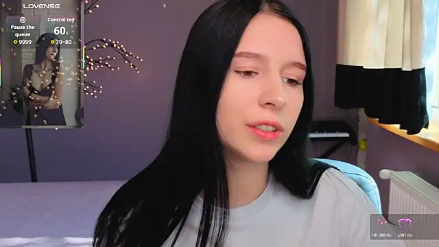 Snapshot of KarolinaBlacks chatting on 8, 5, 2026 KarolinaBlacks online show from 8, 5, 2026
