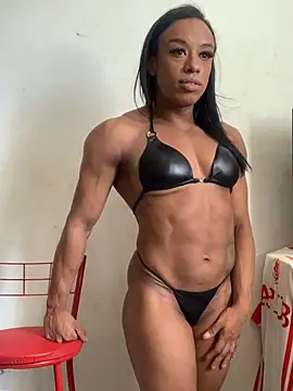 Snapshot of princessofmuscles chatting on 8, 1, 2025 princessofmuscles online show from 8, 1, 2025