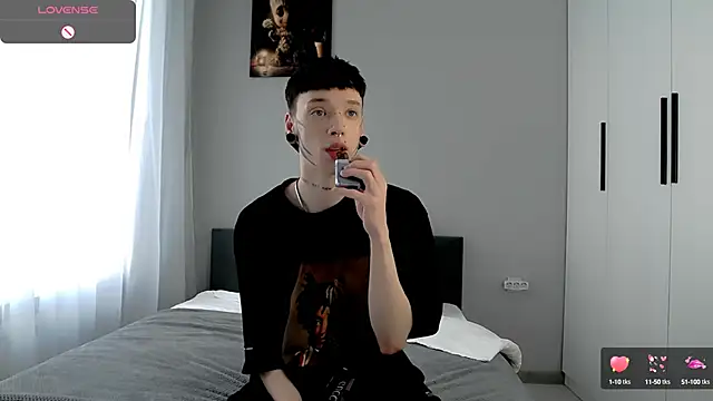 Dasha M online show from 6, 3, 2025