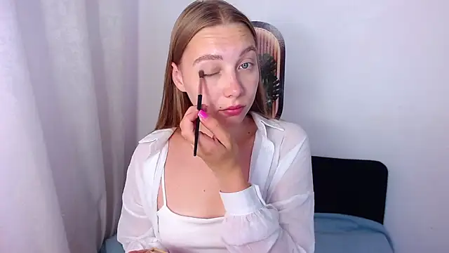 bellaa love  online show from 14, 7, 2026