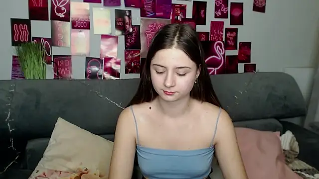 Snapshot of MilanaRoza chatting on 11, 10, 2025 MilanaRoza online show from 11, 10, 2025