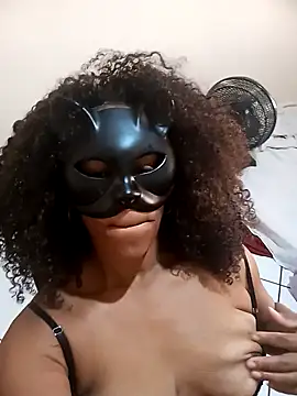 Snapshot of pitchuxa chatting on 4, 11, 2025 pitchuxa online show from 4, 11, 2025