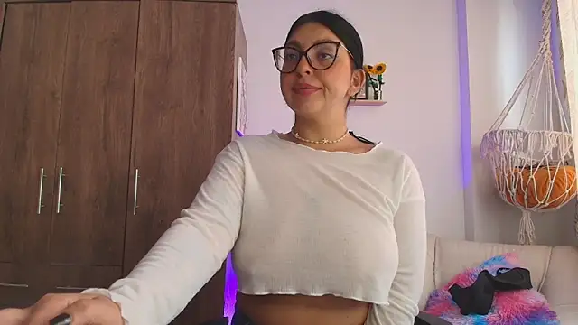 Snapshot of Vioolletta chatting on 29, 5, 2026 Vioolletta online show from 29, 5, 2026