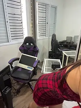 Gabyzinha ni online show from 19, 7, 2026