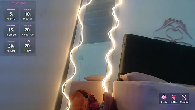 Laylafoxy tay online show from 14, 2, 2025