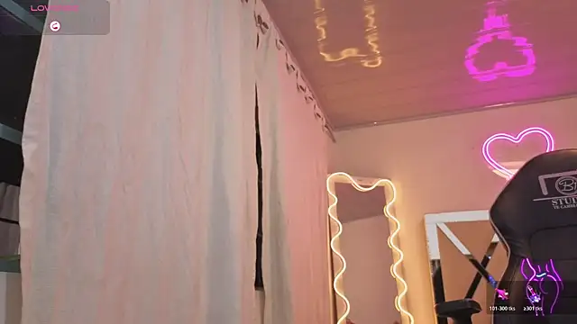 Laylafoxy tay online show from 9, 11, 2025