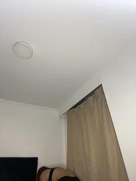 Im Valen Cute online show from 23, 2, 2025