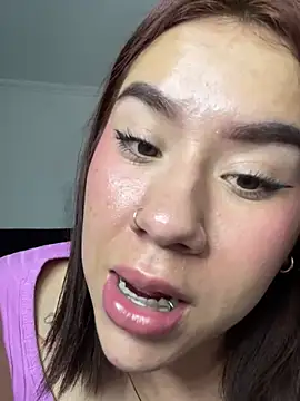 Im Valen Cute online show from 14, 3, 2025