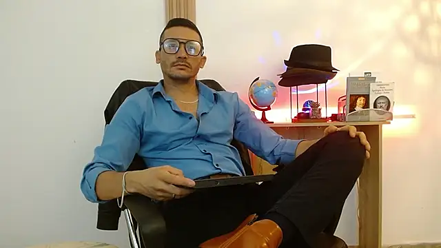 Reiko 85  online show from 4, 11, 2025