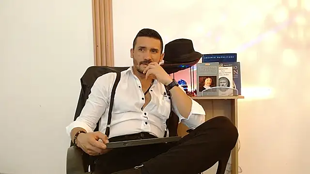 Reiko 85  online show from 17, 11, 2025