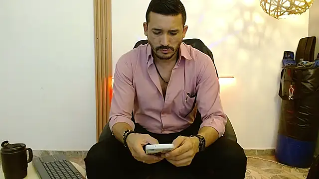 Reiko 85  online show from 19, 11, 2025