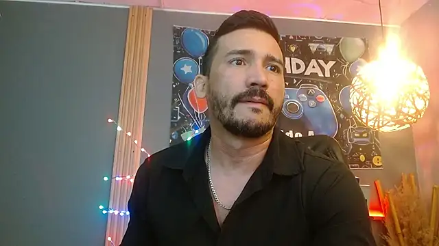 Reiko 85  online show from 6, 4, 2026