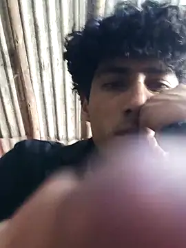 Snapshot of alexander32r chatting on 26, 9, 2025 alexander32r online show from 26, 9, 2025