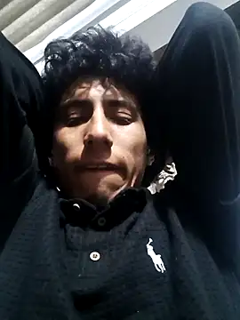 Snapshot of alexander32r chatting on 13, 11, 2025 alexander32r online show from 13, 11, 2025