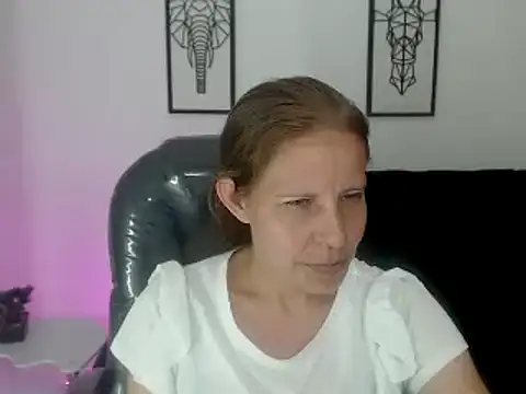 Milf karlye online show from 18, 2, 2025