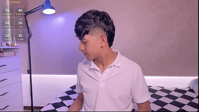 teobowny  online show from 5, 3, 2026