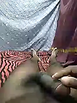 mallucallboy2104 online show from 8, 2, 2025