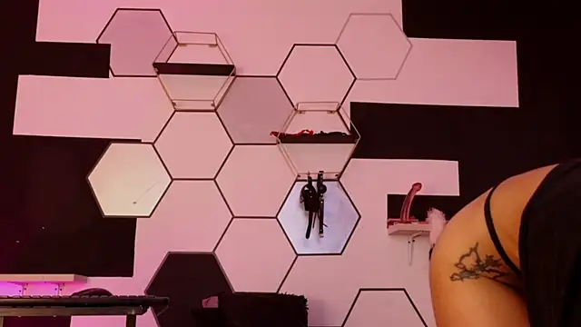 haileycat online show from 6, 2, 2025