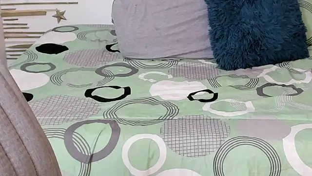 Snapshot of alinabozz1 chatting on 21, 9, 2025 alinabozz1 online show from 21, 9, 2025