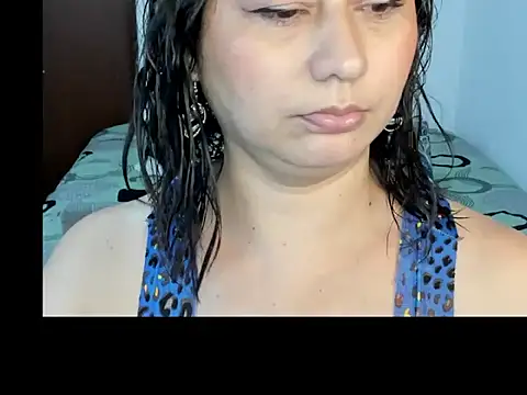 Snapshot of alinabozz1 chatting on 7, 7, 2026 alinabozz1 online show from 7, 7, 2026