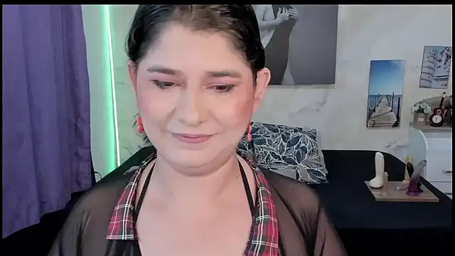Snapshot of alinabozz1 chatting on 21, 7, 2026 alinabozz1 online show from 21, 7, 2026