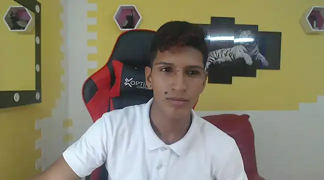 mau elixxx online show from 1, 1, 2025