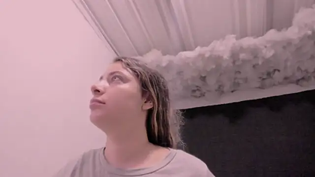 Lauu G online show from 4, 11, 2025