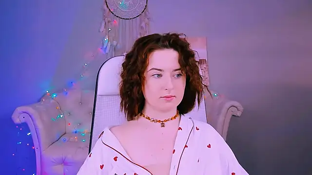 AnnTerry  online show from 25, 2, 2025