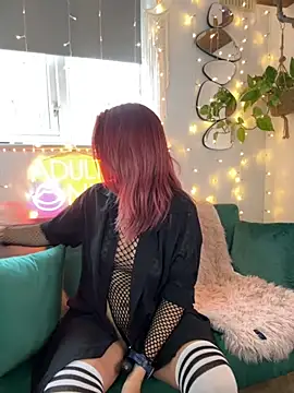 Snapshot of MelodyRoseUk chatting on 17, 10, 2025 MelodyRoseUk online show from 17, 10, 2025