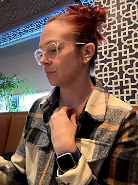 MelodyRoseUk online show from 18, 11, 2025