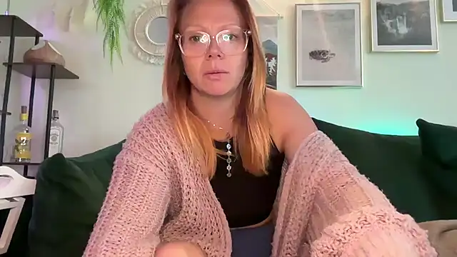 MelodyRoseUk online show from 12, 5, 2026