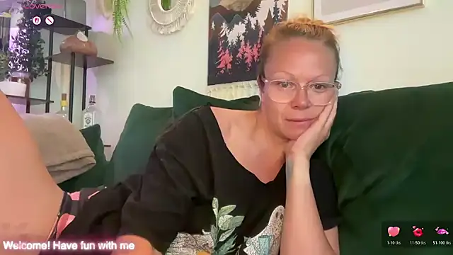 MelodyRoseUk online show from 27, 5, 2026