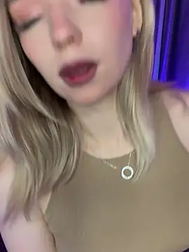 Snapshot of Eva_Millss chatting on 6, 1, 2025 Eva Millss online show from 6, 1, 2025