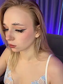 Snapshot of Eva_Millss chatting on 8, 2, 2025 Eva Millss online show from 8, 2, 2025