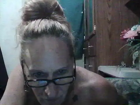 mistresszoila online show from 15, 12, 2025