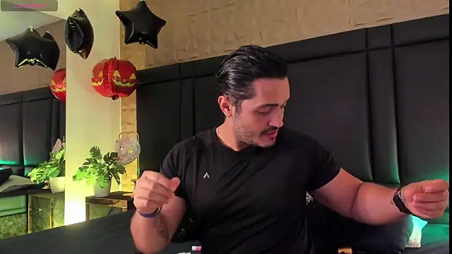 JossAckland online show from 12, 10, 2025