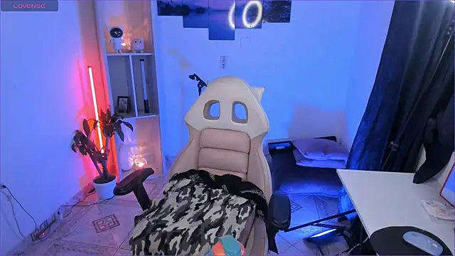 Snapshot of odelei chatting on 8, 11, 2025 odelei online show from 8, 11, 2025