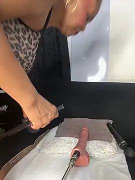 chiquimaturesexy online show from 11, 2, 2026