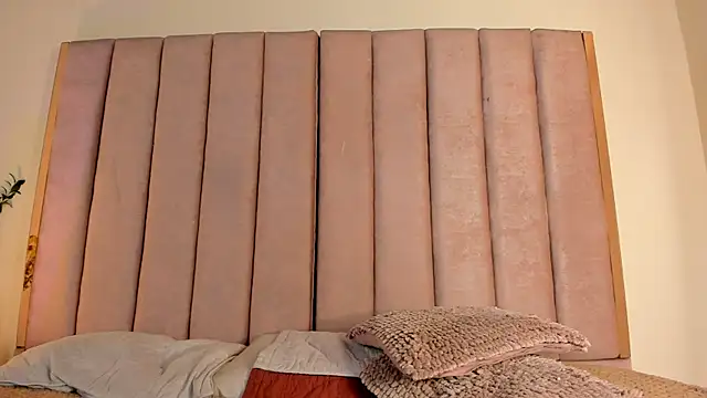 VICTORIA RASH online show from 29, 4, 2026