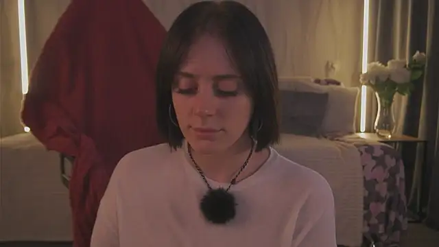 Emmi Flowers online show from 29, 4, 2026