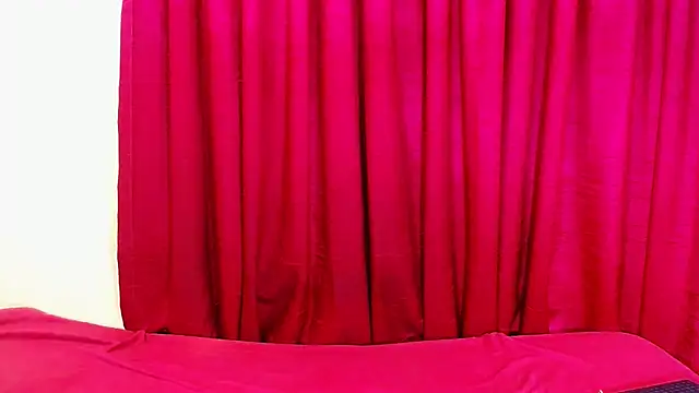 Snapshot of xSpicyQueen8x chatting on 18, 12, 2024 xSpicyQueen8x online show from 18, 12, 2024